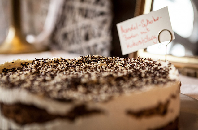 Kaffee und Kuchen im Tagungshaus