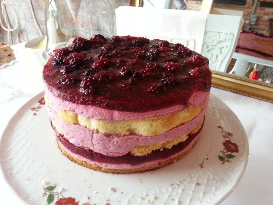 Kaffee und Kuchen im Tagungshaus